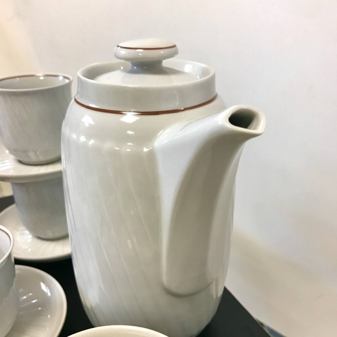 Кофейный сервиз Минский ФЗ 1983-1993гг. Рельф фарфор с позолотой, 150мл. Винтаж, СССР. Цена за 14пр. Картинка 7